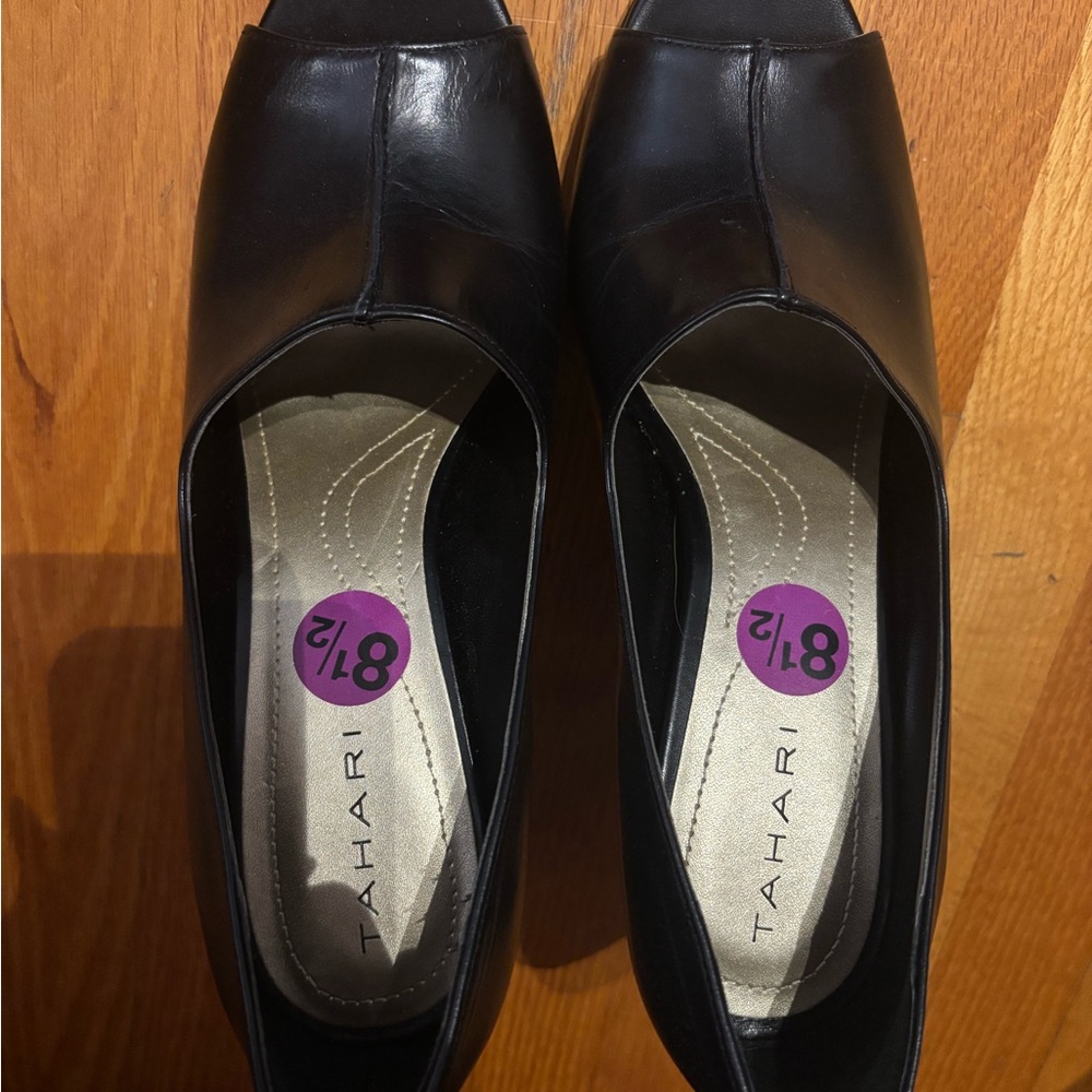 Tahari Black Heels Classic Elegance